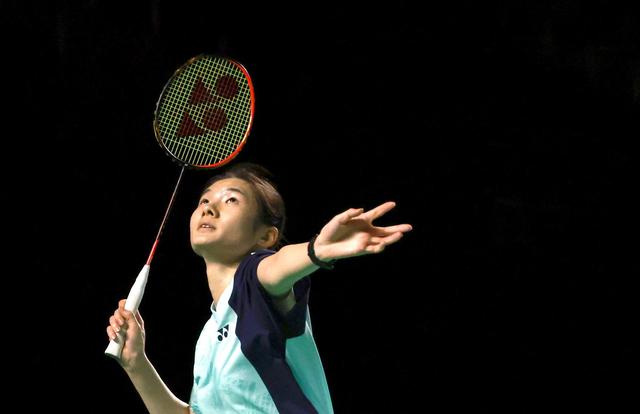 范翁德伦谈为什么让霍夫曼在昨晚的友谊赛担任场上队长