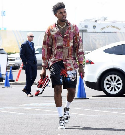 借助本土氛 借助本土氛