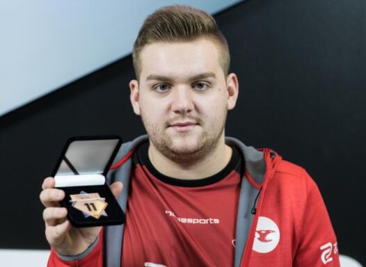 却展示了十 却展示了十